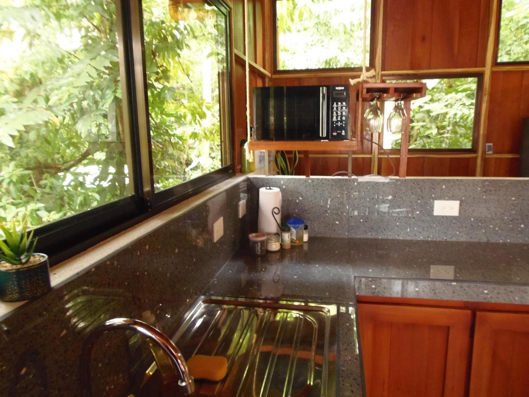 Gambas Lodge La Fortuna ภายนอก รูปภาพ