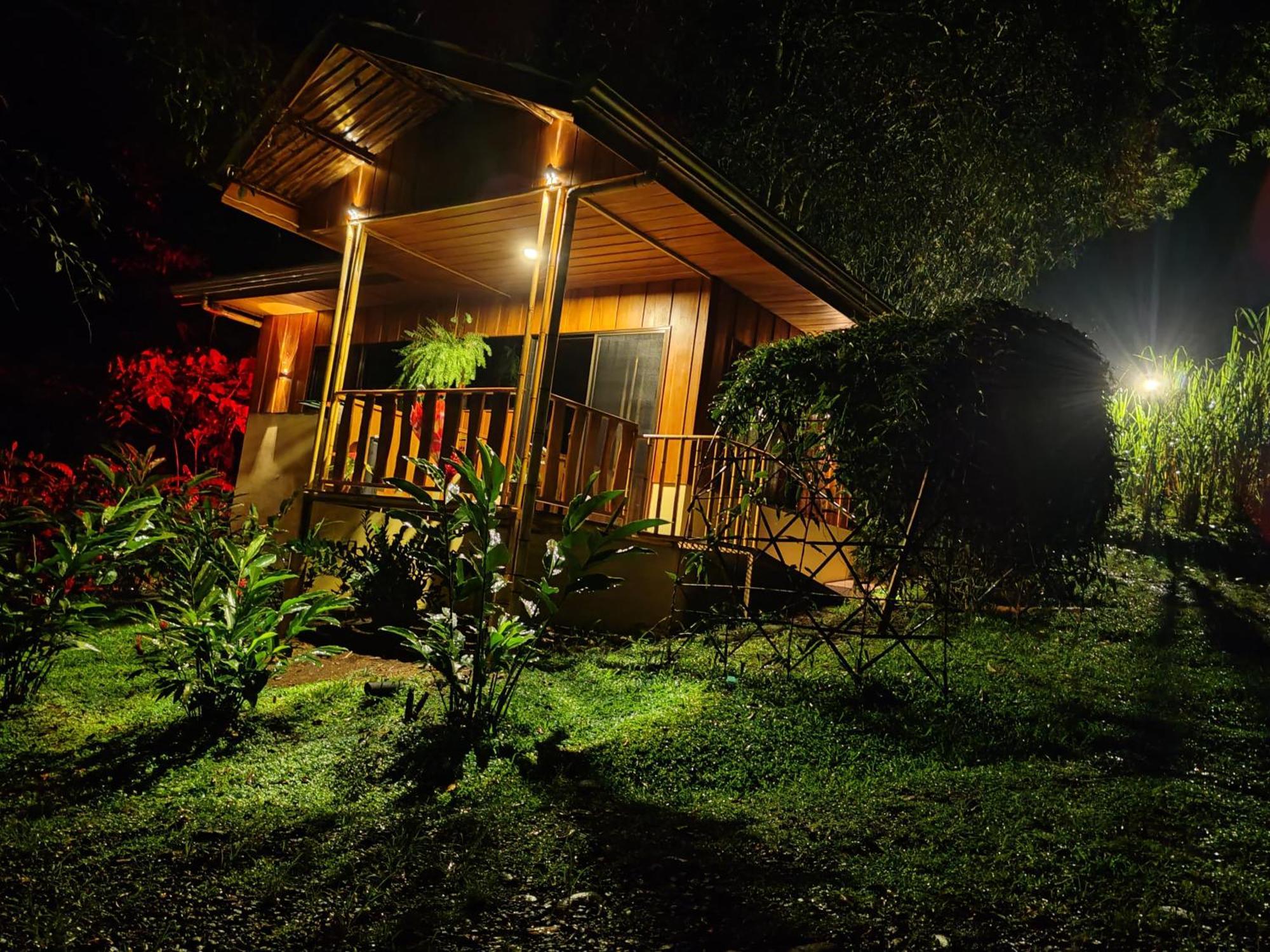 Gambas Lodge La Fortuna ภายนอก รูปภาพ