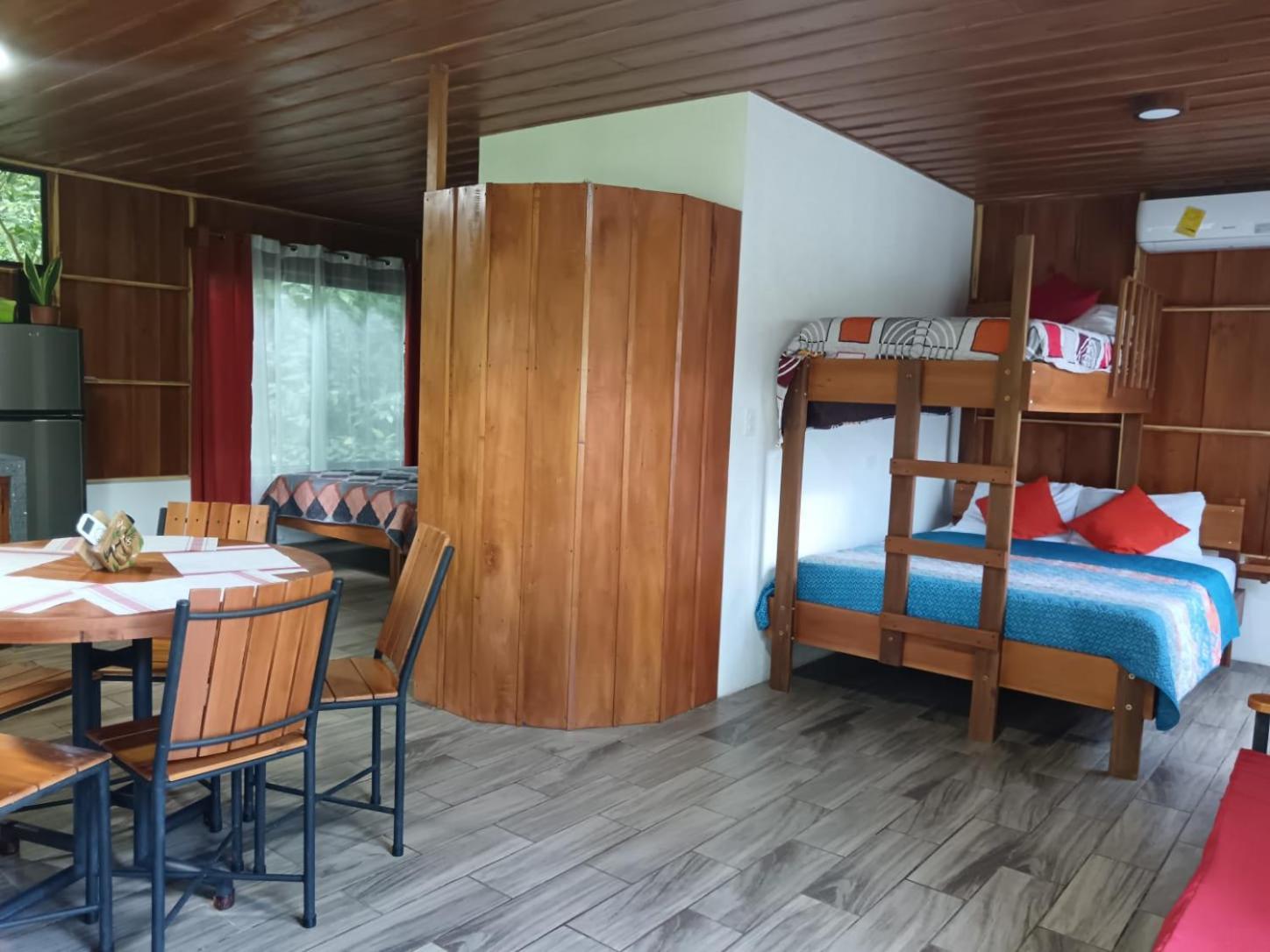 Gambas Lodge La Fortuna ภายนอก รูปภาพ
